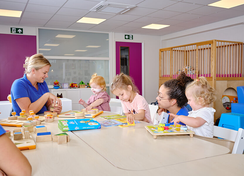 KinderZorg Bijzonder helpt je met de mogelijkheden en indicaties vanuit de zorgverzekering